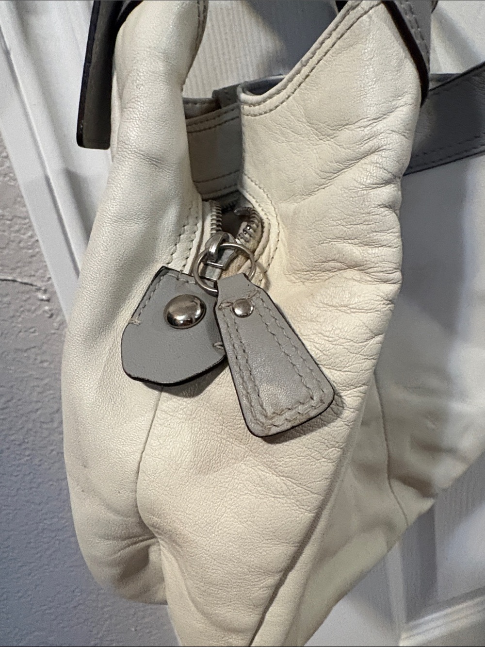 Coach SoHo Lynn Hobo Bag - Picture 4 of 15
